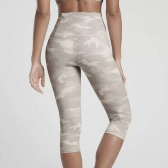 ATHLETA Elation Camo Crop Taupe Gray Size Small - Picture 1 of 9